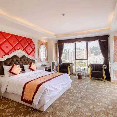 Lao Cai Royal Hotel Hotels near Hồ Chí Minh Park
