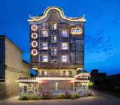 Foshan Mountain Yingyun Residential Residence Hotels in Midea Egret Lake Resort