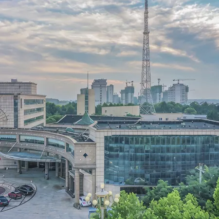 Succeed Hotel