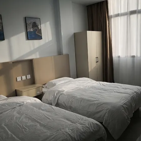 Lanfeng Business Hotel