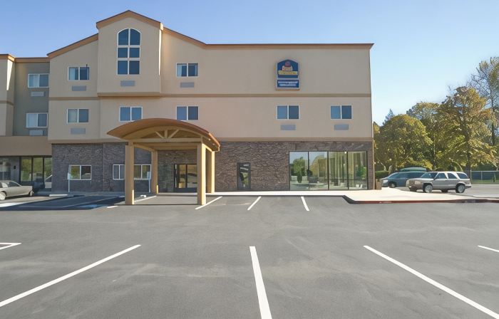 Best Western Plus Battle Ground Inn  Suites