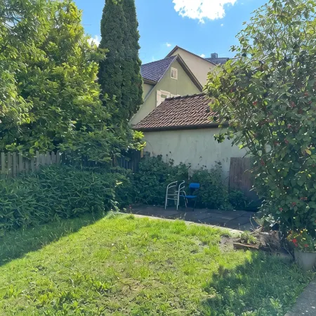 Apartment in the center with garden, connection to Stuttgart, Märklineum and EWS Arena.