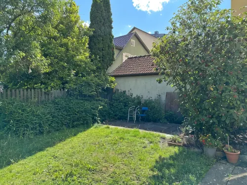 Apartment in the center with garden, connection to Stuttgart, Märklineum and EWS Arena.