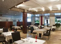 โรงแรมเบสท์เวสเทิร์น เขตโมเดนา - ที่มีสระว่ายน้ำ