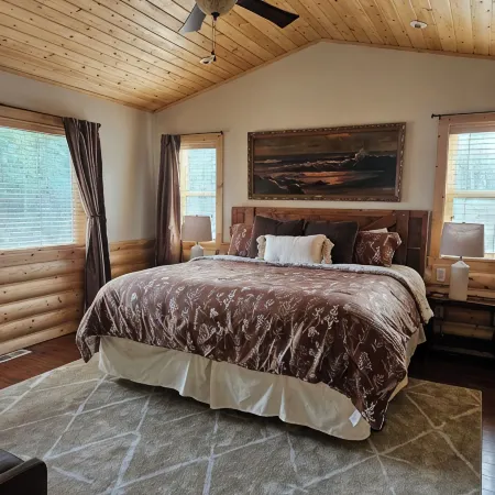 Gilbert Creek Lodge, your Home Sweet Home in the Uinta's! Отели в г. Уинта