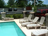 Best Western Augusta West - Pools