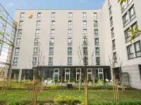 Super 8 by Wyndham Munich City West Hotels near Laim