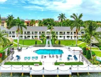 Boca Waterfront Getaway - Pool, Hot Tub, Gym & Views - 4-نجوم