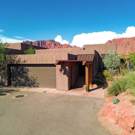 "SERENE DESERT GETAWAY" La Casa Coyote, Kayenta Art Village W/Views of Red Rock