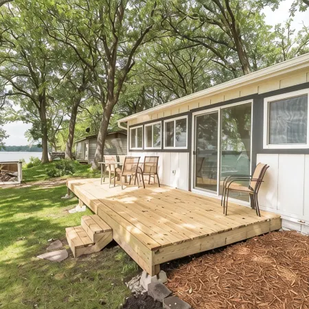Stunning Eagle Lake - Newly Renovated Cabin