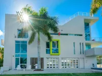 Exclusive 5-Level Waterfront Solstice House on Sarasota Bay