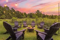 Hearth & Haven  4BR w/ Game Room + Fire Pit Walk to Foley Sports Complex