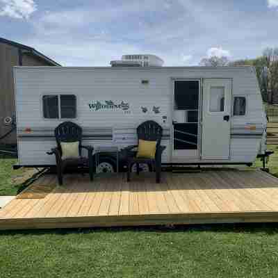 Country side, very private cozy RV in Marvelous Ohiopyle with WiFi, AC. Others