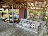 Toledo Bend Lake Record Lodge - waterfront, private boat dock and Pet-friendly! - 무료 와이파이