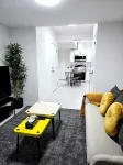 The Luxury Retreat, CalgaryCentral location, family oriented, feel at home! - Bungalow