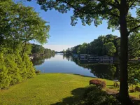 Rustic Log Cabin with amazing view of Lake Gaston! - 3-Star