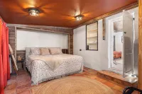 Charming Historic 2-bedroom house in Downtown Wimberley