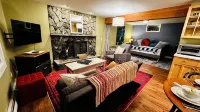 Private Garden-Level Retreat Near Corn Hill Beach - Quiet - Dog Friendly - Wifi