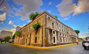 Riviera Mansion Hotel