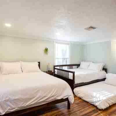 Cozy Hideaway in the Duck Pond Rooms