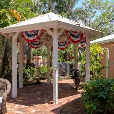 Siesta Key Inn Hotel Exterior