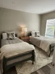 Newly renovated, Enjoy the beautiful Fall Weather in the South!!
