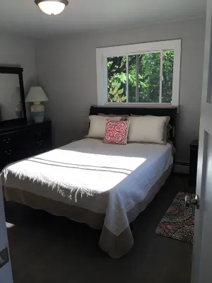 Newly Remodeled 4 bedroom Cottage with Stunning views of Beautiful Lake Metonga - 3-Star
