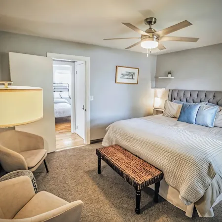 4-Bedroom in-Ground Pool 10 Minutes to Downtown Grand Rapids and Grr Airport