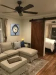 Beautifully Remodeled Wine Country Cottage - Homestays