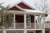 Steinhatchee riverfront. Fishing, scalloping and relaxation yours for the asking