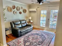 Bison Hall 6, No cleaning fee, 1 block from court square