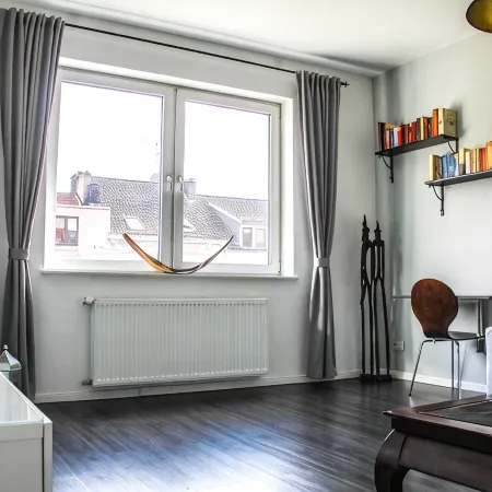 EXCLUSIVE 2 room apartment with balcony in top location!