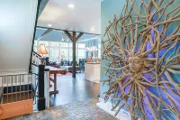 Taggart River House: Modern Luxury Meets Nature: Stunning river views, sleeps 10 - 4-Star