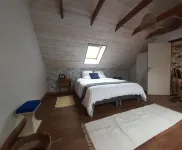 Pretty Fisherman's Cottage with Courtyard in Town Center - 200m from the Port