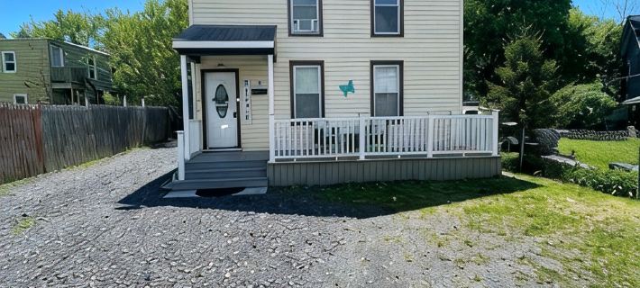 Cozy 2Br in Utica / Smart Lock Parking Fast WiFi Hotels in Utica