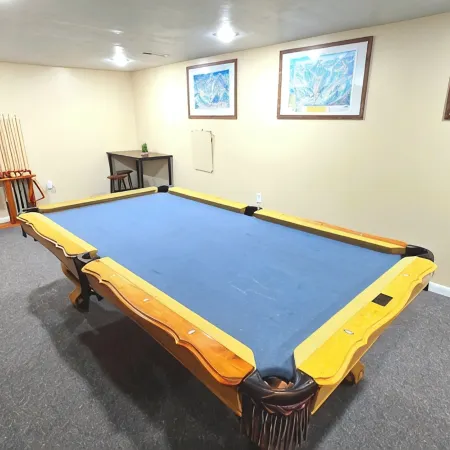 Hoskere Homes - 5 Bed 2.5 Bath Home: ~25 mins to Skiing/Hiking, 2 Car, RV Pad