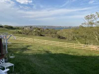 Attached Apartment Near It All. Organic Farmstead. Stunning Views. Pet-friendly.