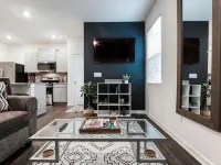 A Traveler’s dream; Private Townhome 15min to Airport in peaceful Union City Hotels in Union City