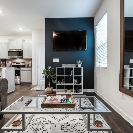 A Traveler’s dream; Private Townhome 15min to Airport in peaceful Union City