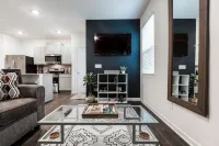 A Traveler’s dream; Private Townhome 15min to Airport in peaceful Union City - 무료 와이파이