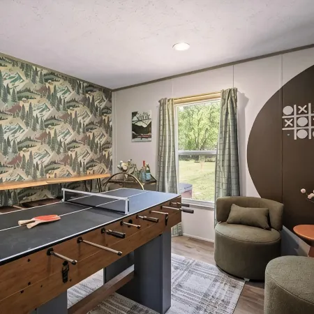 New River Escape -Game Room • Hot Tub • Fire Pit • Yard Games • Sleeps 10+