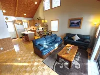 Serene Sunset View Lakehouse Near Cascade Mountain - Homestays