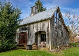 Luxury Barn with Best View in the Cuyahoga National Park.