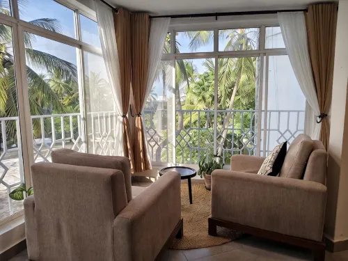 Beachfront Penthouse (Kaya II)• Reliable Solar & Full AC - 2-Star