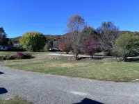 Creek Access and Minutes Deep Creek!
