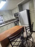 Charming 3-bedroom house with 65in smart tv, Wifi, and central heat/air in town!