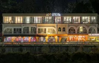 Artapart Apart-Hotel - 3-Star