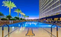 Vegas Luxury Trump Tower Studio 2615 - Condos