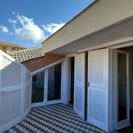 Chiavari apartment with reserved parking space in a residential context Hotels in Chiavari