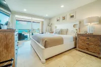 EAGLE BEACH - CAPTIVATING  DIRECT OCEAN VIEW CONDO - 4 stjerner